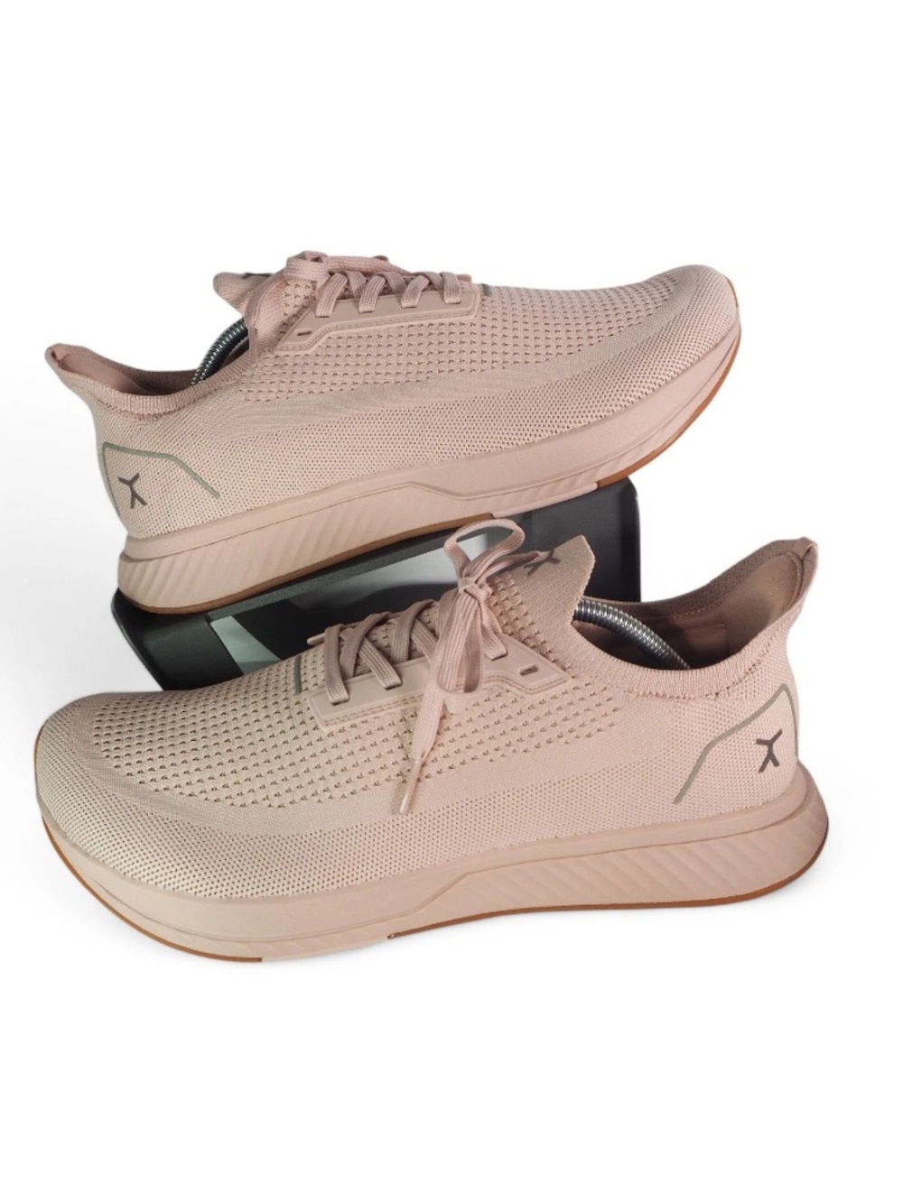 Flax Women’s Pink Knit Lace-Up Athletic Sneakers